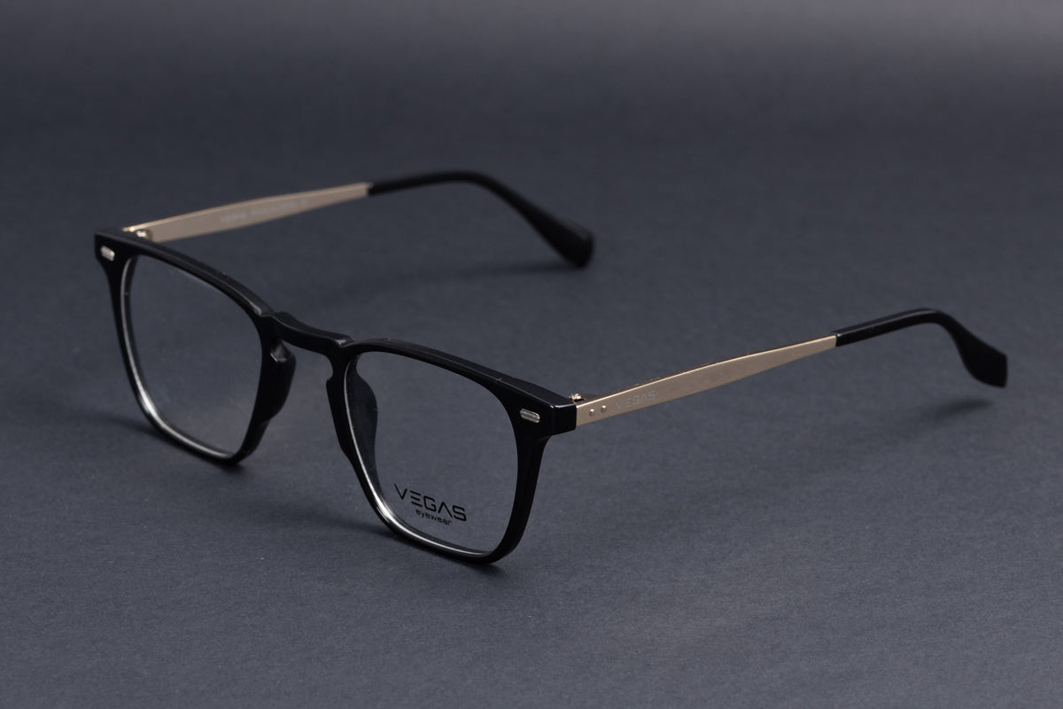 C4 | product-angle | Black