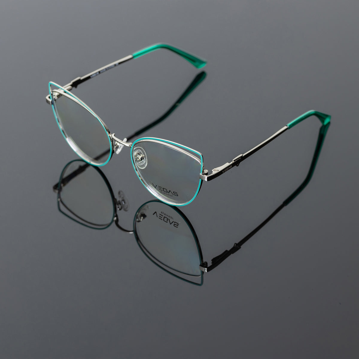 E-W-A-WH549 C187 | product-angle | Green