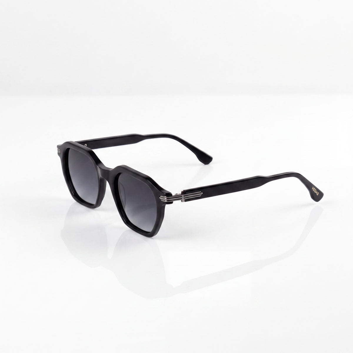 S-M-A-OLD25213A C3 | product-angle | Gray