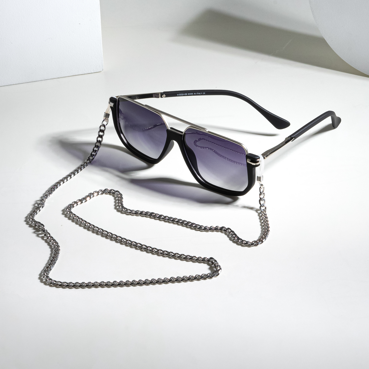 gid://shopify/ProductVariant/47396063969485 | product-angle | Silver