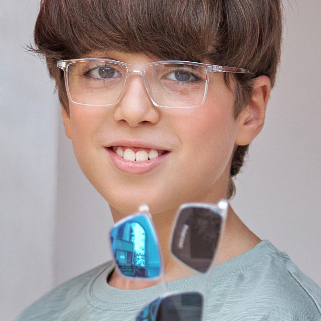 C-M-K-V2026 KIDS C8 | worn-front | Transparent / Polarized