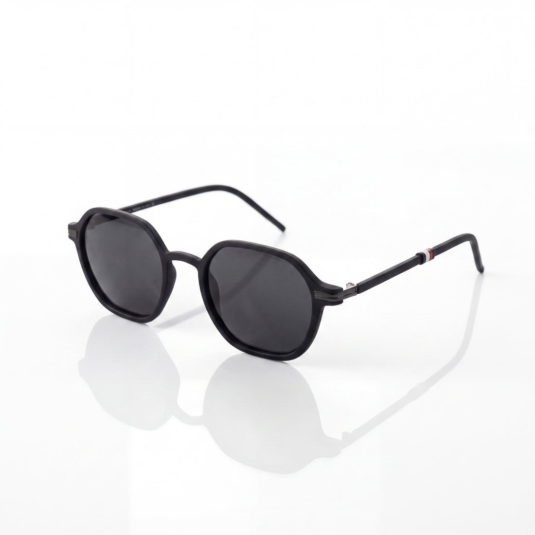 S-M-A-V2103 C5 | product-angle | Black
