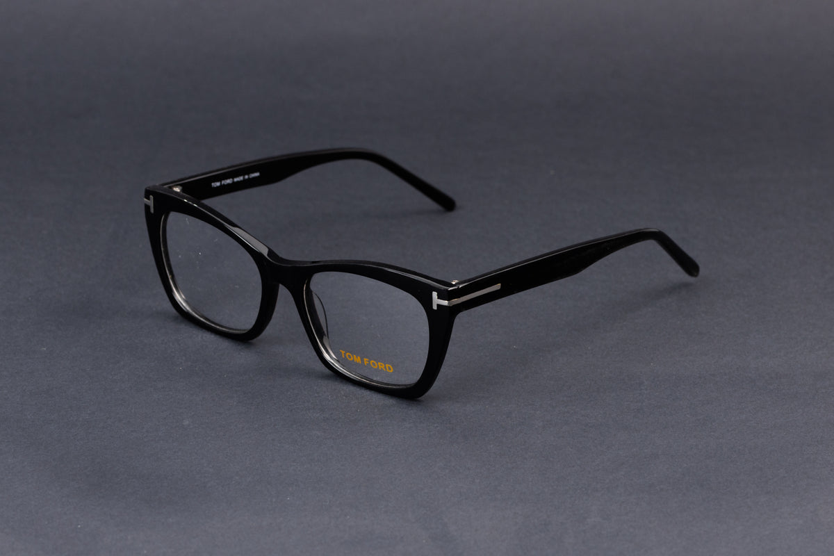 C1 | product-angle | Black