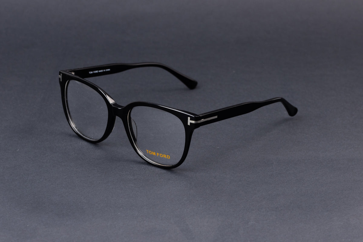 C1 | product-angle | Black