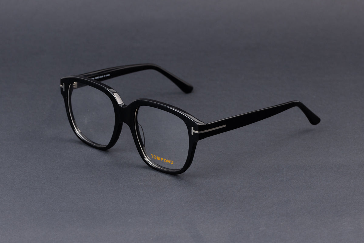 C1 | product-angle | Black